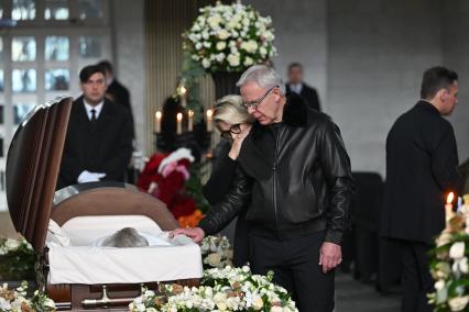 Прощание с телеведущим Юрием Николаевым