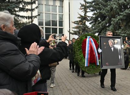 Прощание с телеведущим Юрием Николаевым