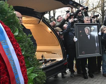 Прощание с телеведущим Юрием Николаевым