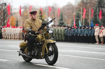 Юбилейный Парад Памяти в Самаре