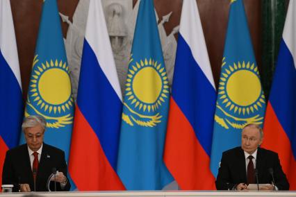 Встреча президента России Владимира Путина с президентом Казахстана Касым-Жомартом Токаевым