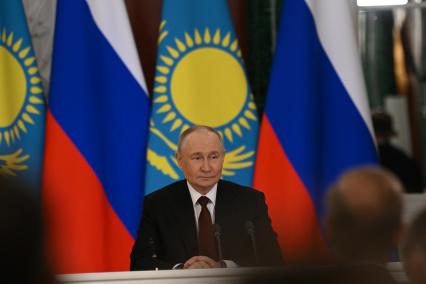 Встреча президента России Владимира Путина с президентом Казахстана Касым-Жомартом Токаевым