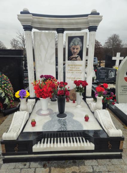 Троекуровское кладбище в Москве