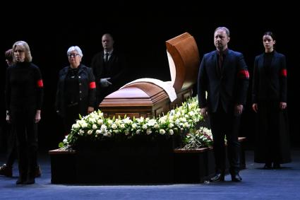 Прощание с актером Владимиром Симоновым в Москве