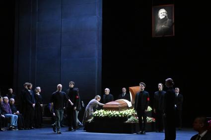 Прощание с актером Владимиром Симоновым в Москве