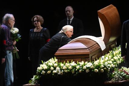 Прощание с актером Владимиром Симоновым в Москве