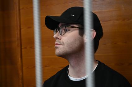 Редактор Ura.ru Денис Аллаяров в суде