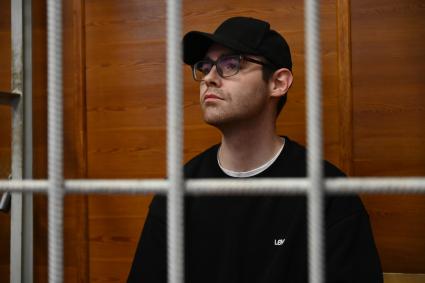 Редактор Ura.ru Денис Аллаяров в суде