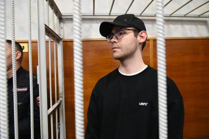 Редактор Ura.ru Денис Аллаяров в суде