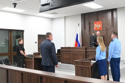 Бывший учитель физики Сергей Перминов в суде