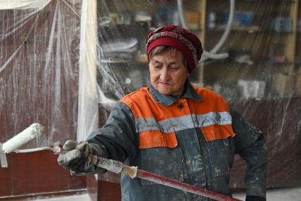 Бригадир на Ново-Свердловской ТЭЦ 85-летняя Роза Михеева