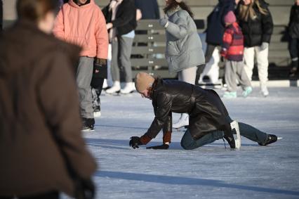 Первый каток в Петербурге начал работать в Новой Голландии