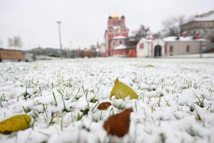 Первый снег в Москве