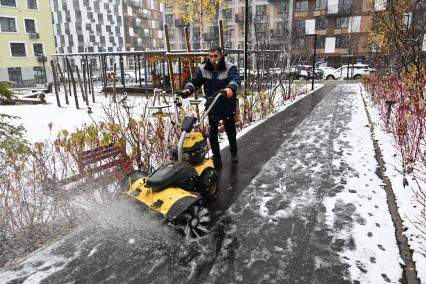 Первый снег в Москве