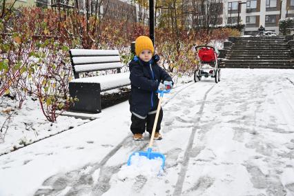Первый снег в Москве