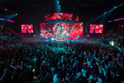 Супердискотека 90-х в Санкт-Петербурге