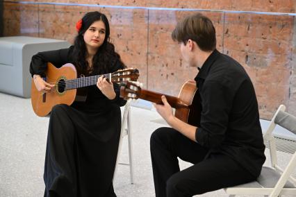 Прослушивание участников проекта Музыка в метро