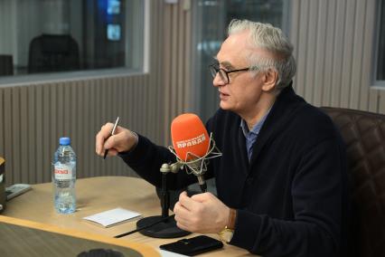 Сергей Сидоров на радиостанции Комсомольская правда\"