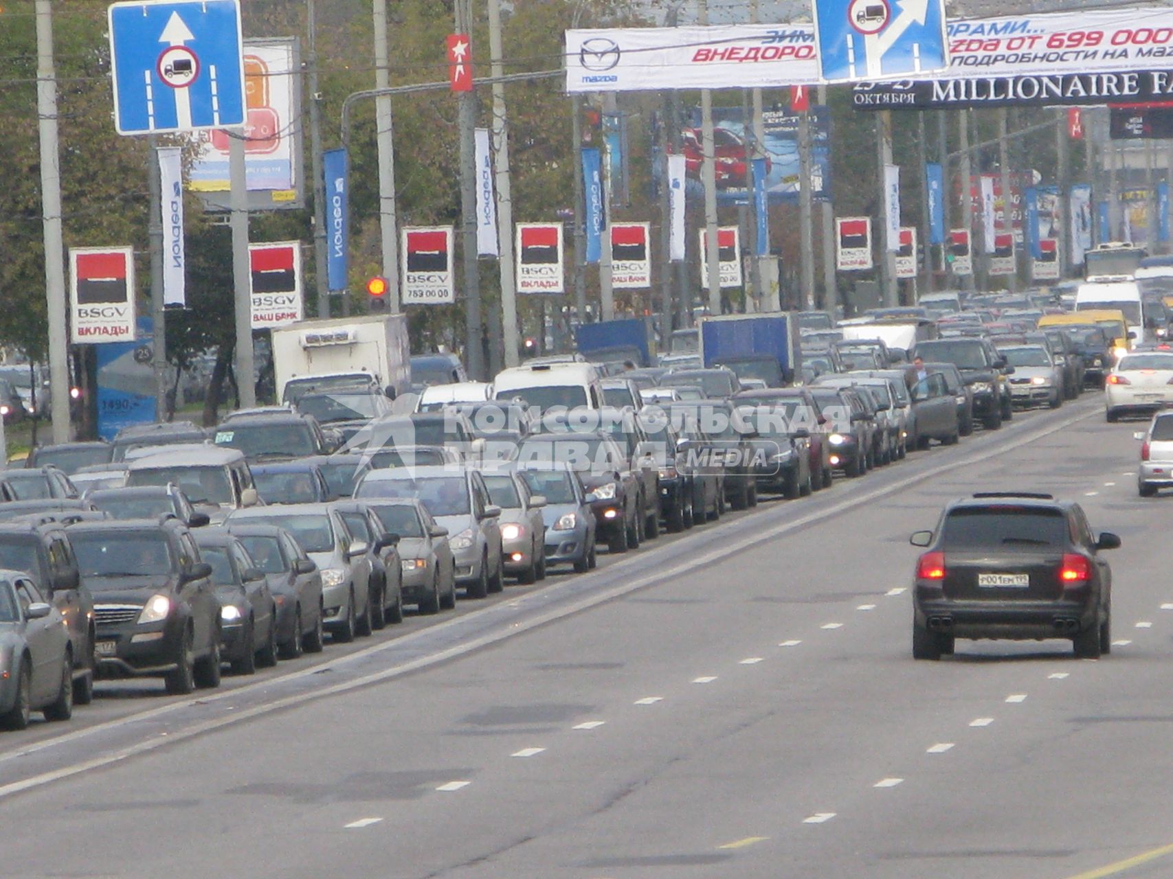 пробка в пробке затор движение автопробка ленинградское шоссе перекрытие движения