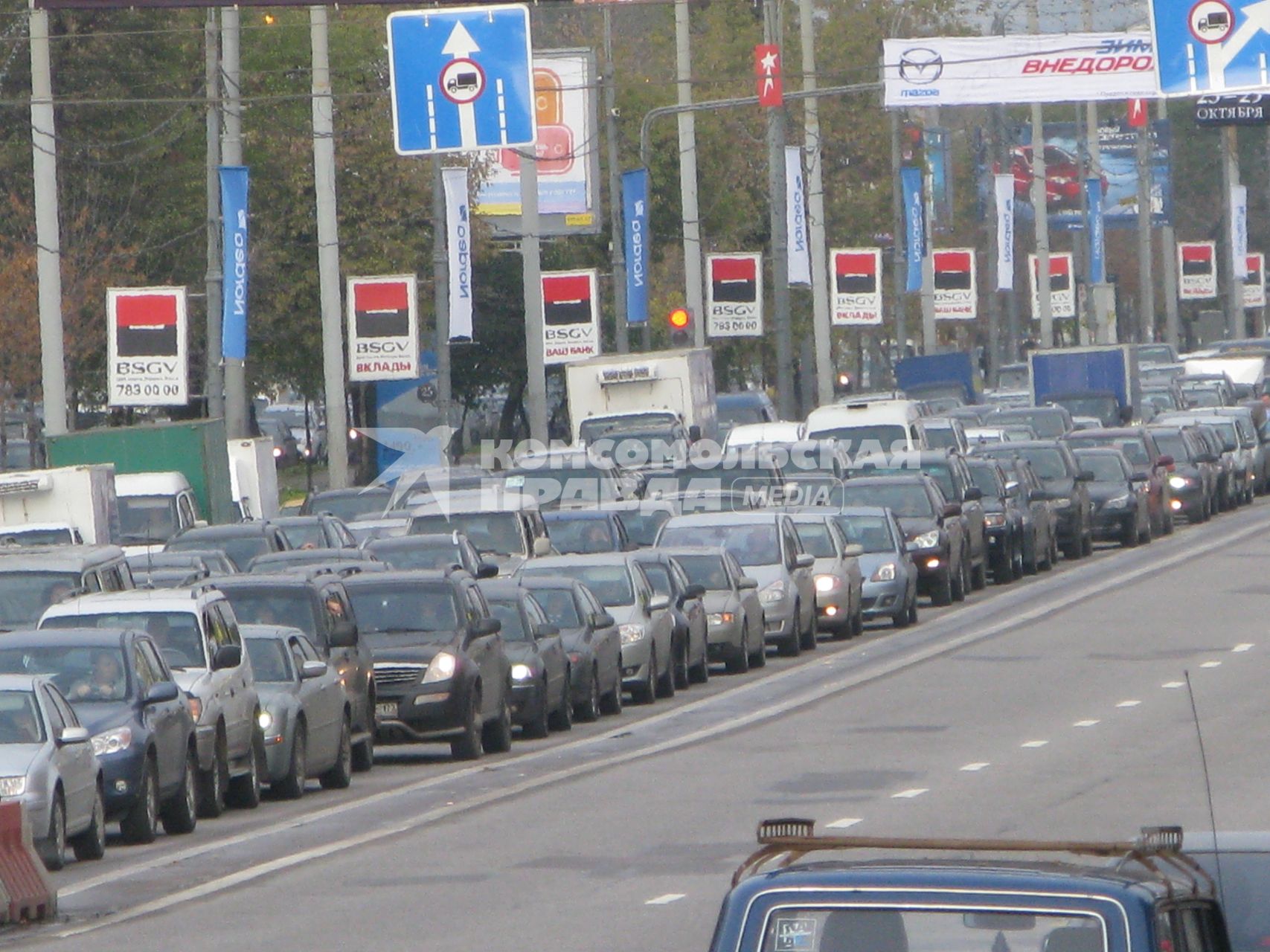 пробка в пробке затор движение автопробка ленинградское шоссе перекрытие движения