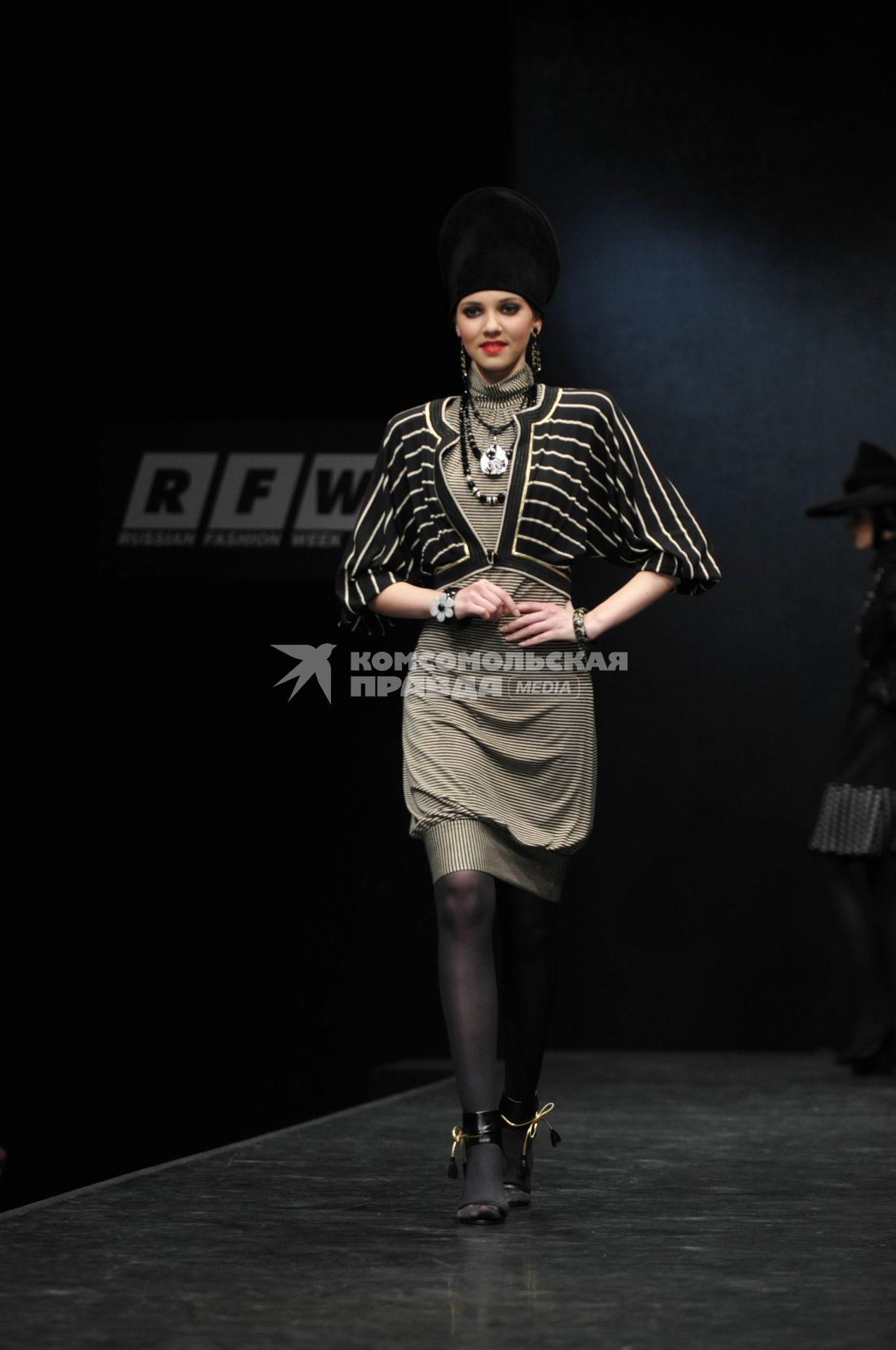 Центр международной торговли (ЦМТ). Российская неделя моды Russian Fashion Week. Показ коллекции Вячеслава Зайцева.