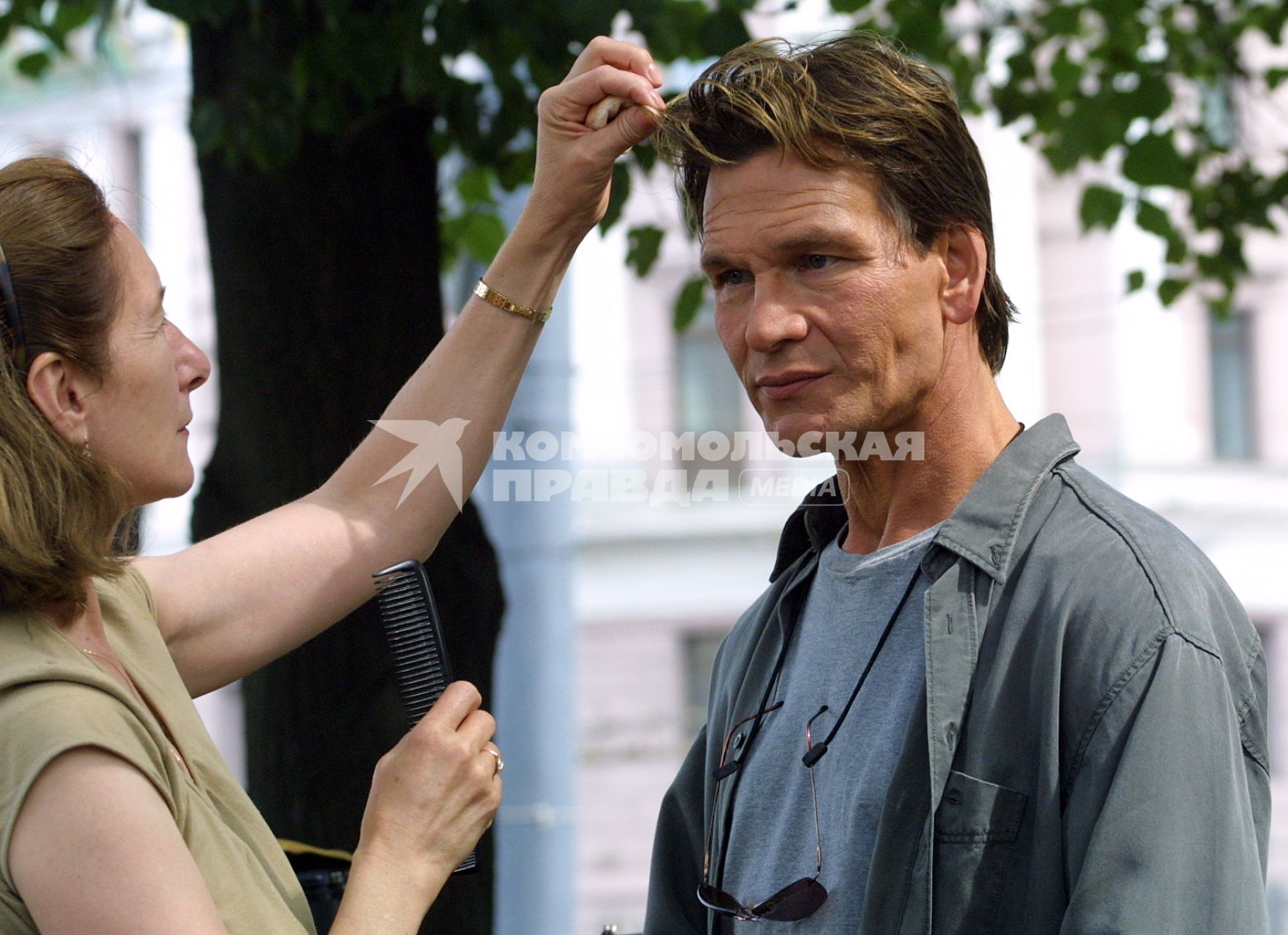Патрик Суэйзи (англ. Patrick Swayze ; 18 августа 1952(19520818) . 14 сентября 2009) - американский актёр, танцор и автор-исполнитель, наиболее известный по ролям в фильмах  Грязные танцы  (1987) и  Привидение  (1990). В 1991 году американский журнал  People  назвал актёра  самым сексуальным мужчиной  года.