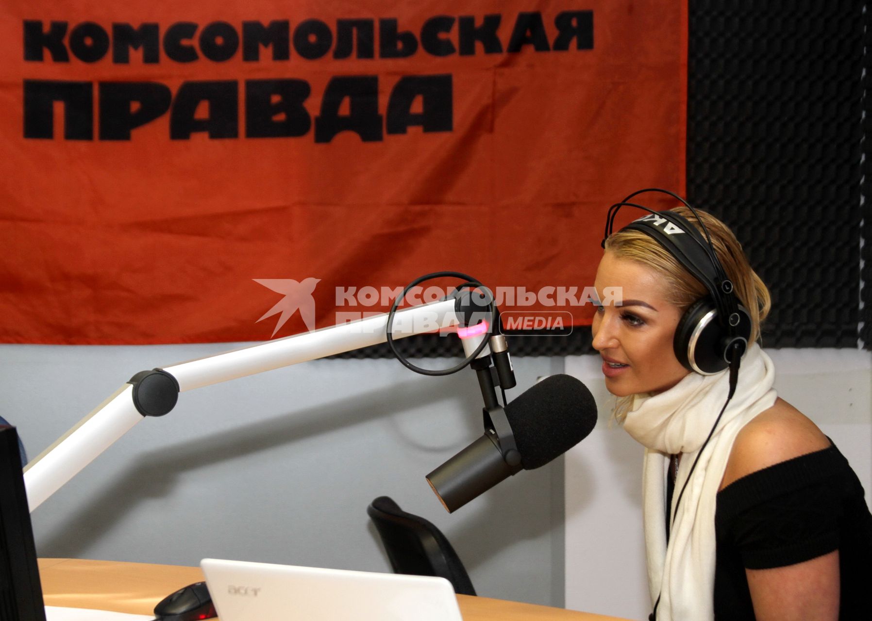 Волочкова Анастасия Юрьевна (род. 20 января 1976, Ленинград[1]) . бывшая балерина Мариинского и Большого театра, актриса. Лауреат многих премий. Заслуженная артистка России, народная артистка Карачаево-Черкесии.