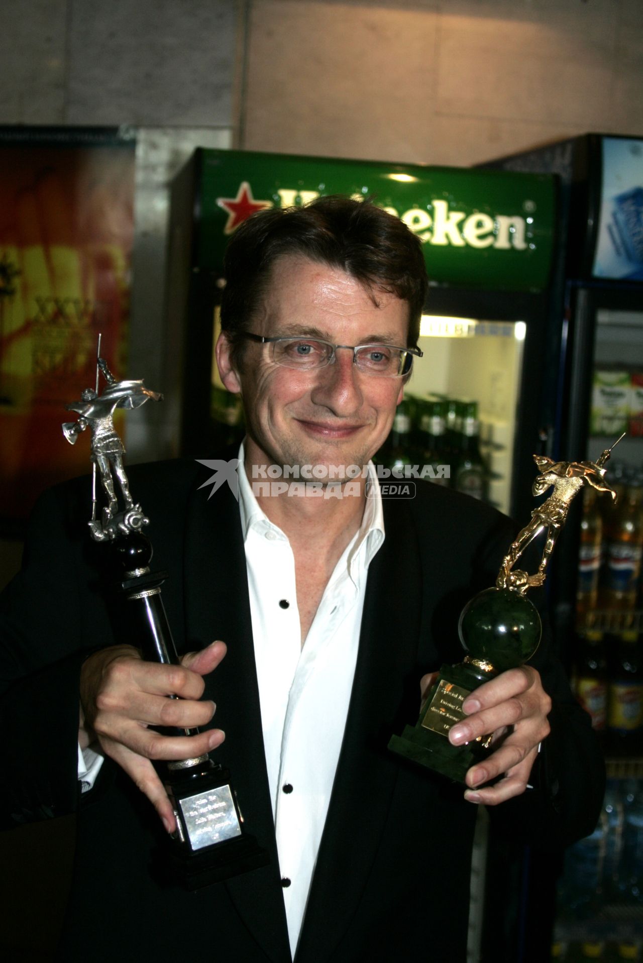 Джереми Брок  Jeremy Brock. Режиссер в кино: 2006 - Уроки вождения.  Церемония закрытия XXVIII ММКФ (02.07.2006) JDA 377 060713
060702 жда кинофест закрытие3