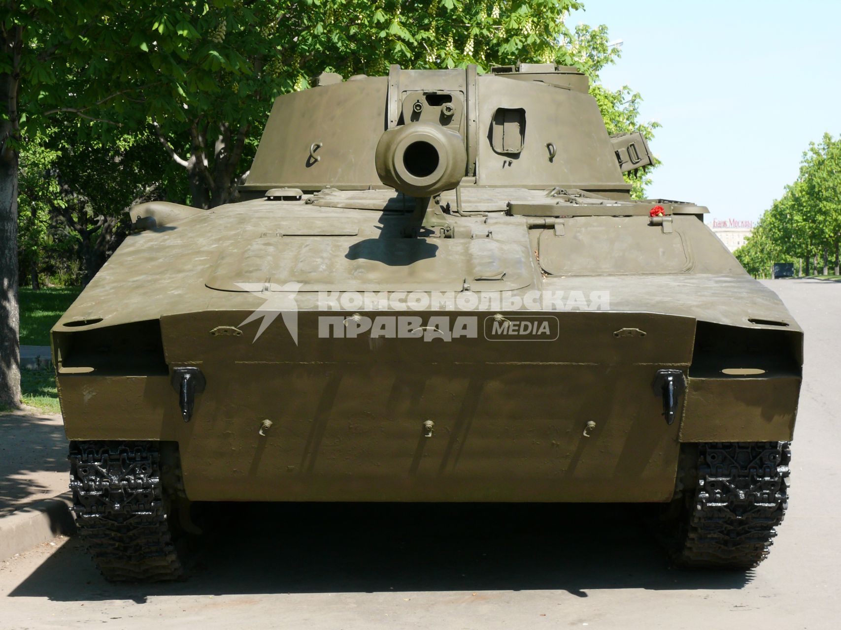 2С1  Гвоздика  - 122-мм самоходная гаубица (СССР-Россия)