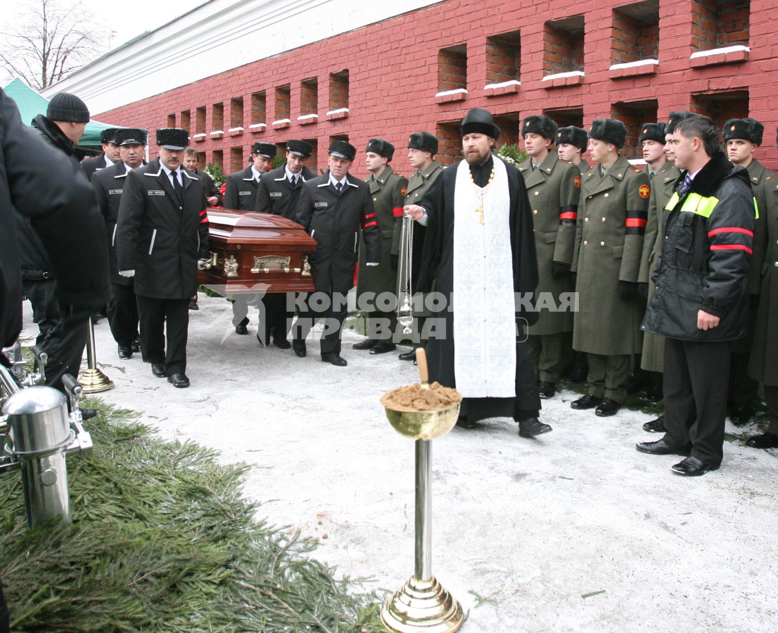 похороны Вячеслава Тихонова на Новодевичьем кладбище