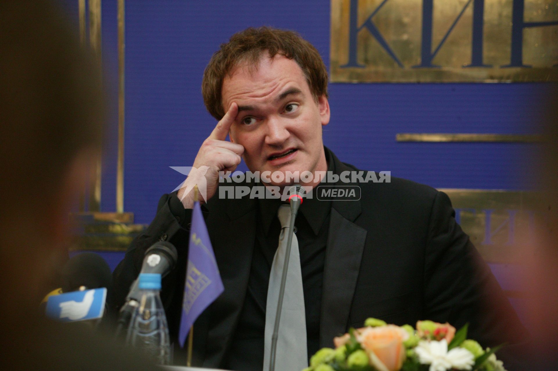 Американский режиссер Квентин Тарантино во время его визита в Москву на 26-й Московский Международный кинофестиваль, 16 июня 2004, Россия.