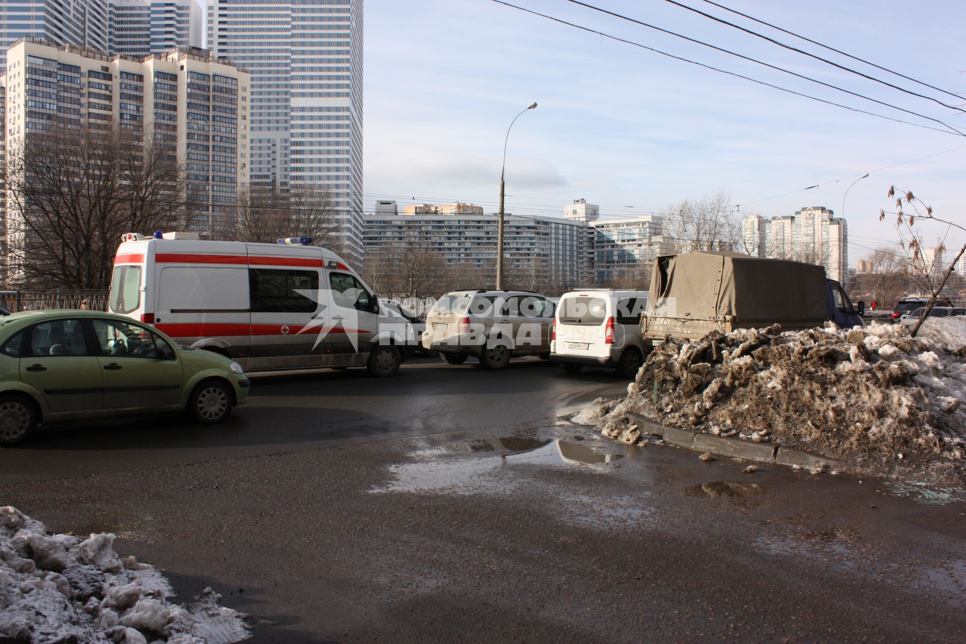 Московские пробки карета скорой помощи