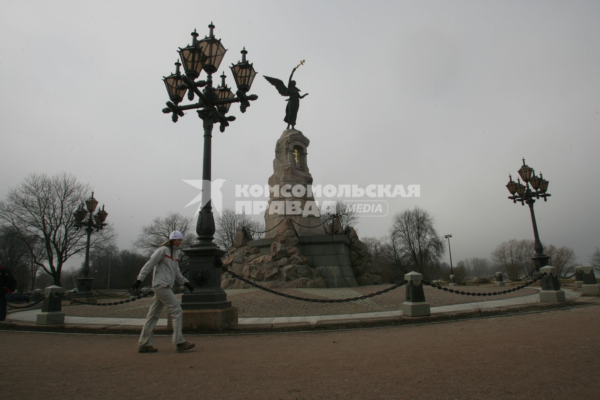 Таллин . столица Эстонии. Крупный пассажирский и грузовой морской порт.  Таллинн 24 марта 2007 фото Нечаевой Наталии