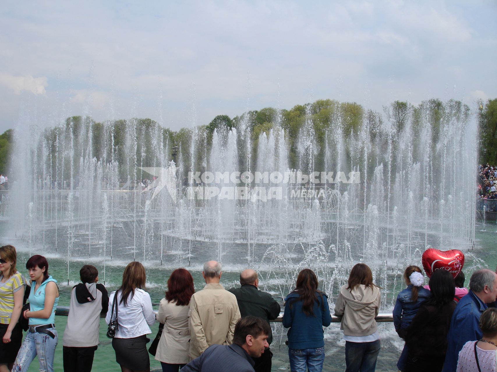 Запуск фонтанов   г. Москва 2008г. Царицыно фонтан