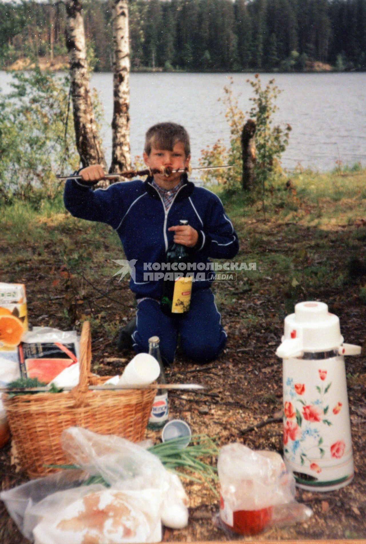 Детские фотографии  Аршавина Андрея Аршавин Андрей Сергеевич  (29 мая 1981, Ленинград) . российский футболист, капитан сборной России, заслуженный мастер спорта России (2008). Играет на позициях второго нападающего, плеймейкера, атакующего полузащитника.