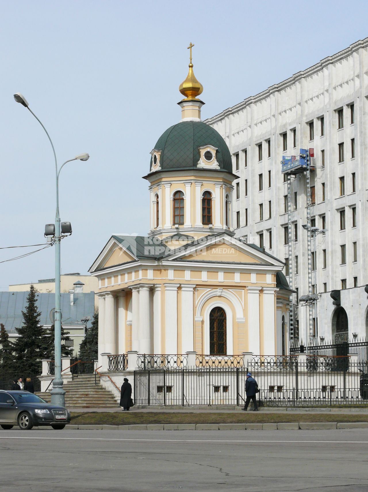 Храм-часовня Святых Благоверных князей Бориса и Глеба на Арбатской площади