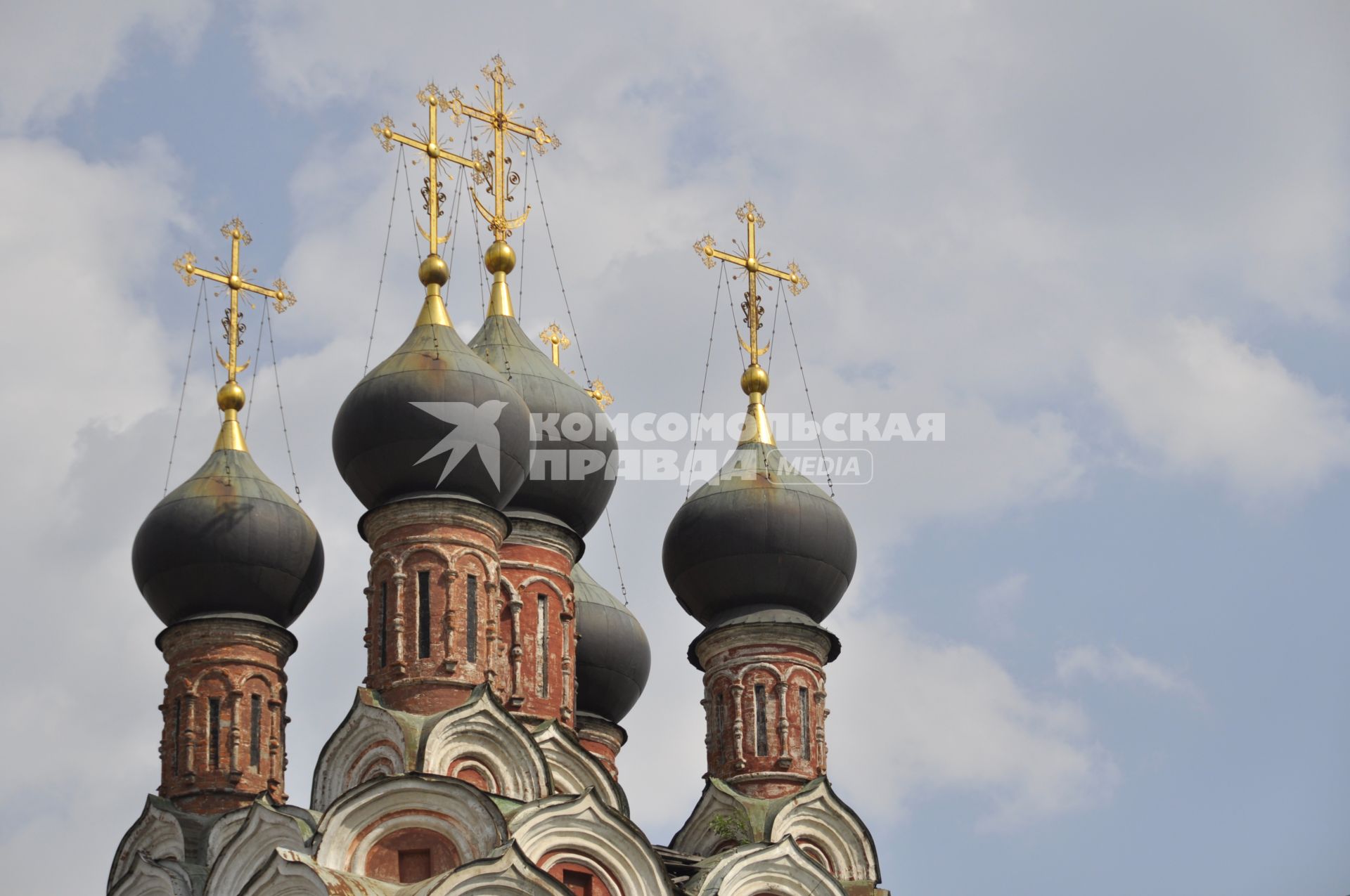 Церковь Николая Чудотворца на Болвановке (Никольский храм) - православный храм Покровского благочиния Московской городской епархии, приписан к храму Успения Пресвятой Богородицы в Гончарах. Памятник архитектуры федерального значения, построена в 1697-1712 гг.