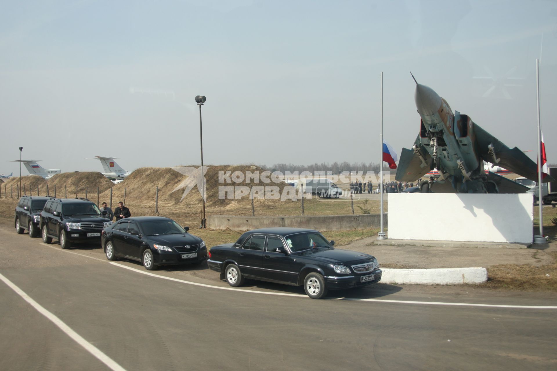 Самолет польского президента Леха Качиньского ТУ-154 разбился под Смоленском утром 10 апреля. Аэродром Смоленск северный
