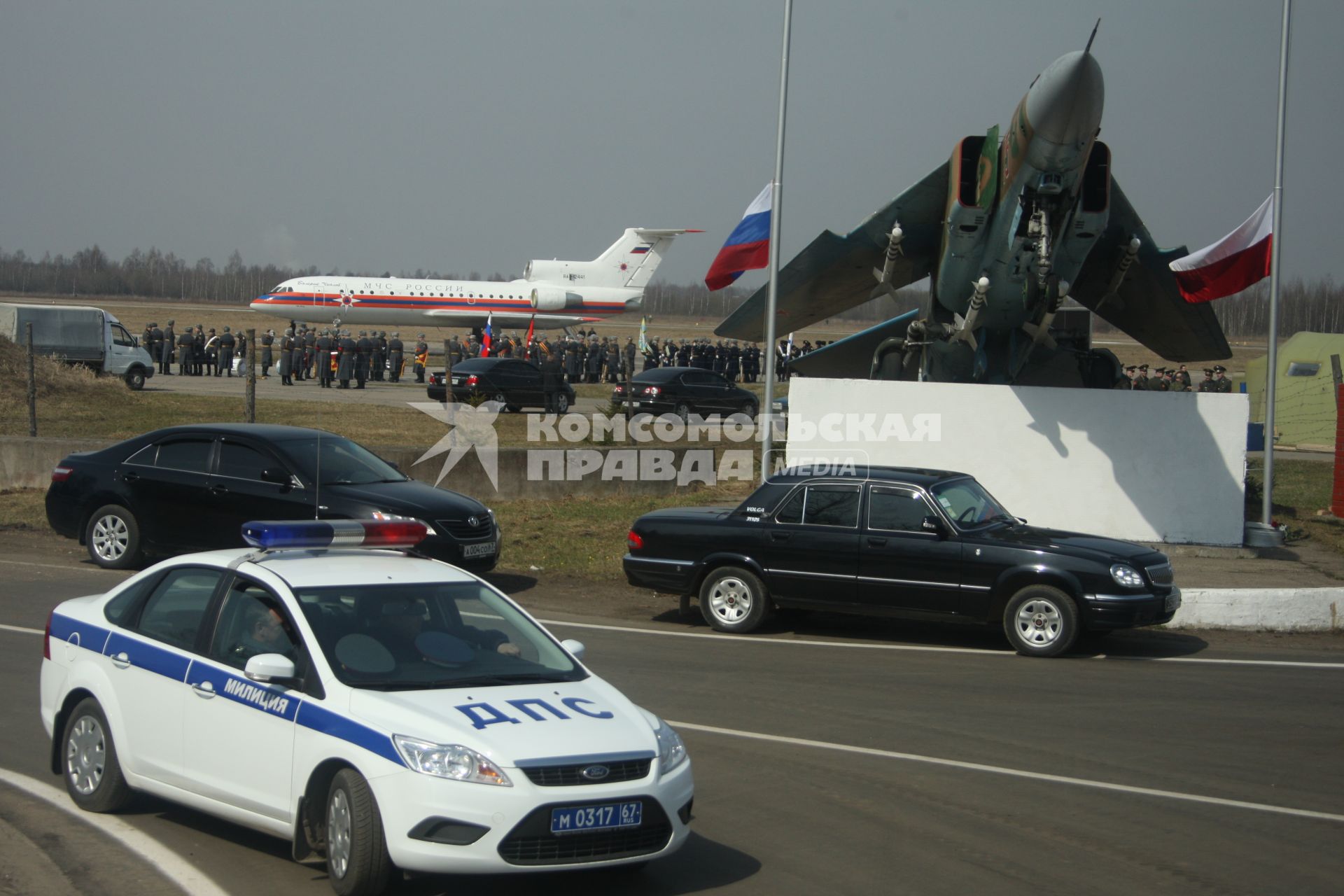 Самолет польского президента Леха Качиньского ТУ-154 разбился под Смоленском утром 10 апреля. Аэродром Смоленск северный