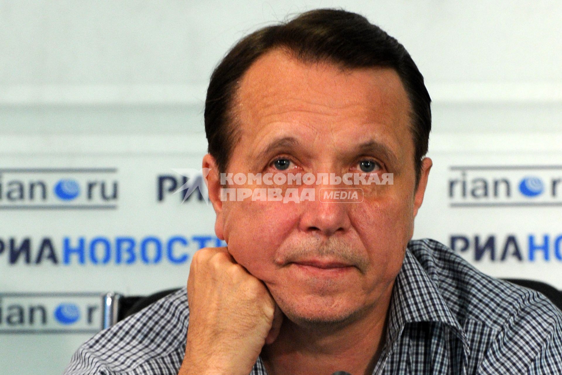 Дирижер Михаил Плетнев на пресс-конференции в РИА НОВОСТИ после начала скандала по обвинению его в педофелии, 8 июля 2010 года.