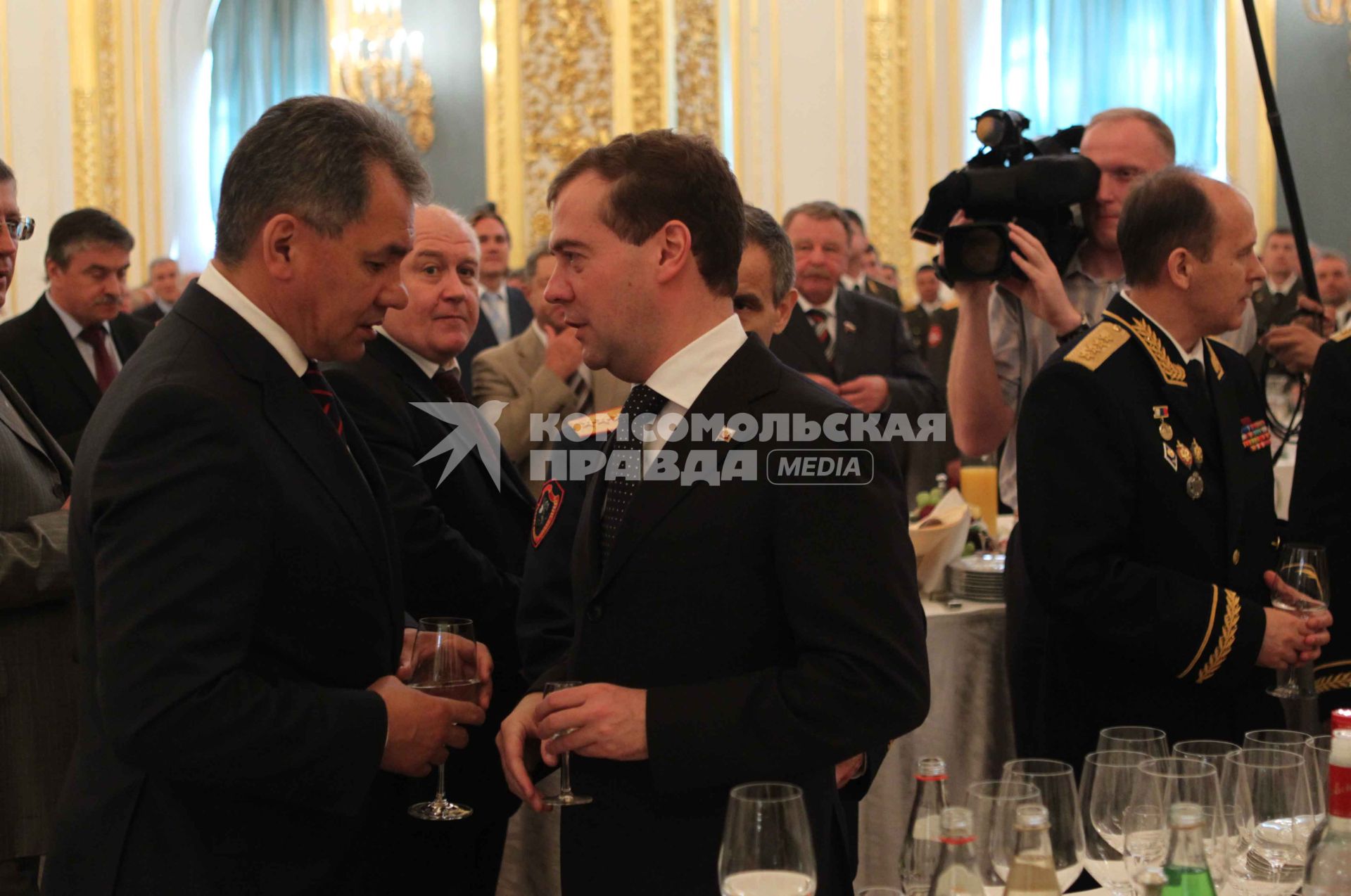 Дата: 30.06.2010, Время: 13:28. Выступление президента России Дмитрия Анатольевича Медведева на приеме выпускников высших военных учебных заведений.
