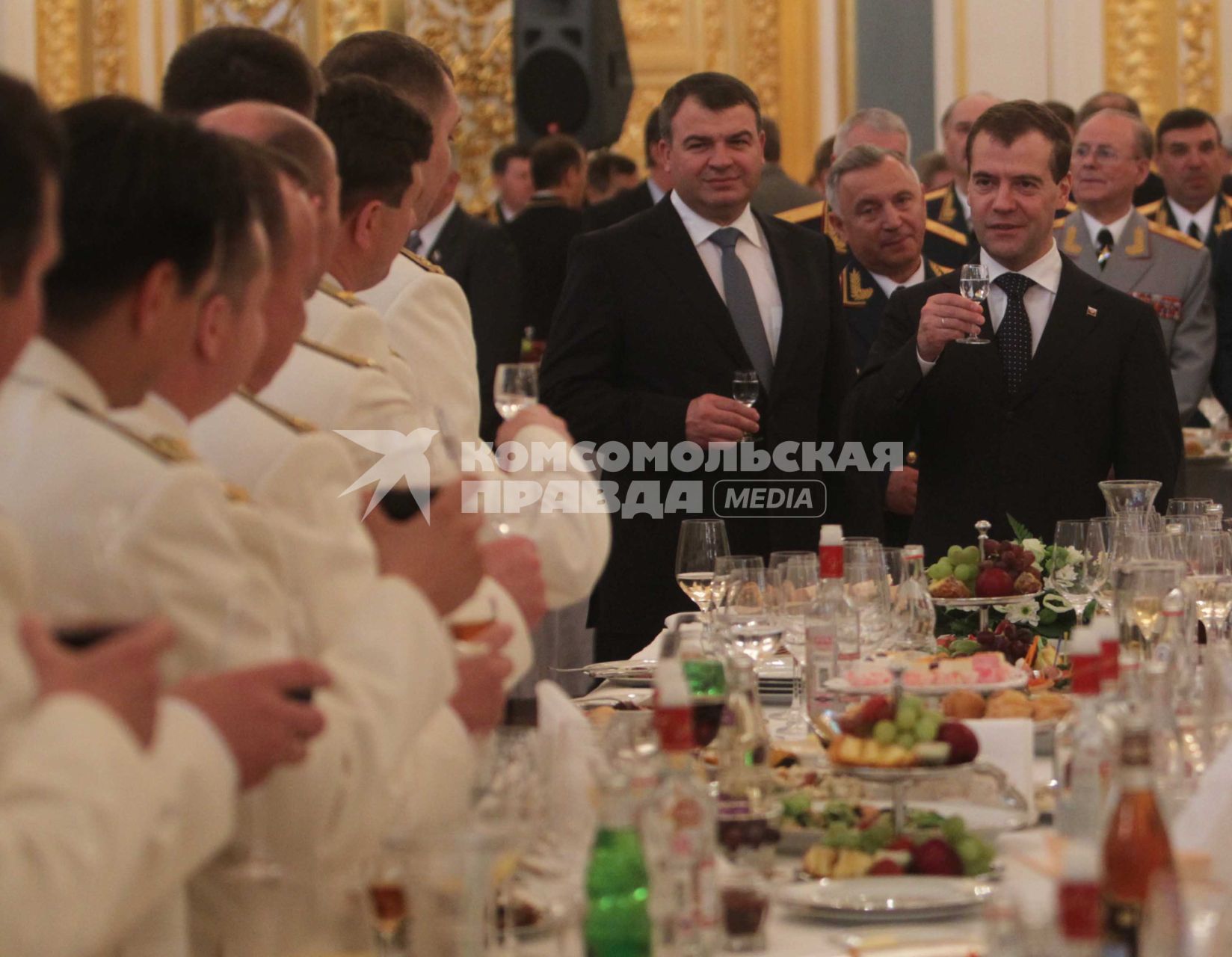 Дата: 30.06.2010, Время: 13:31. Выступление президента России Дмитрия Анатольевича Медведева на приеме выпускников высших военных учебных заведений.