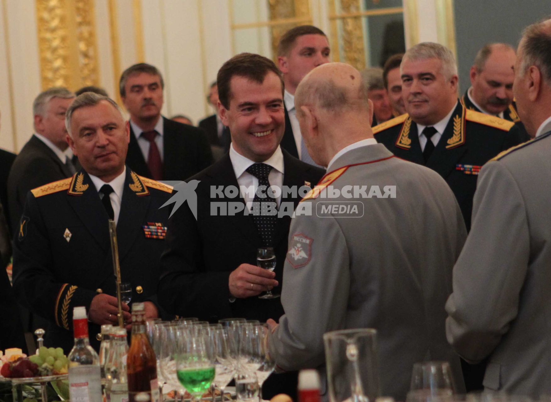 Дата: 30.06.2010, Время: 13:30. Выступление президента России Дмитрия Анатольевича Медведева на приеме выпускников высших военных учебных заведений.
