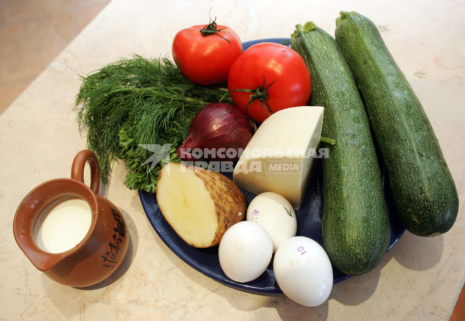 овощи, цукини, картофель, лук, томаты, сыр, яйцо, зелень, урожай, продукты, укроп