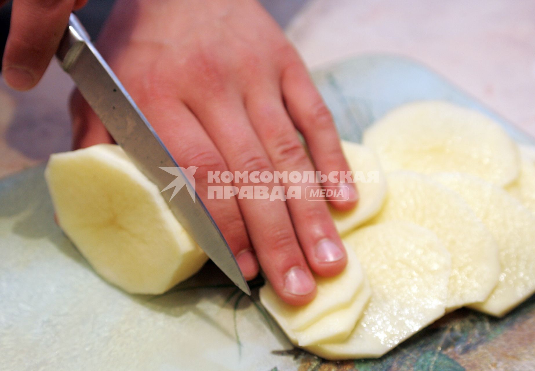 Картофель, картошка, нож