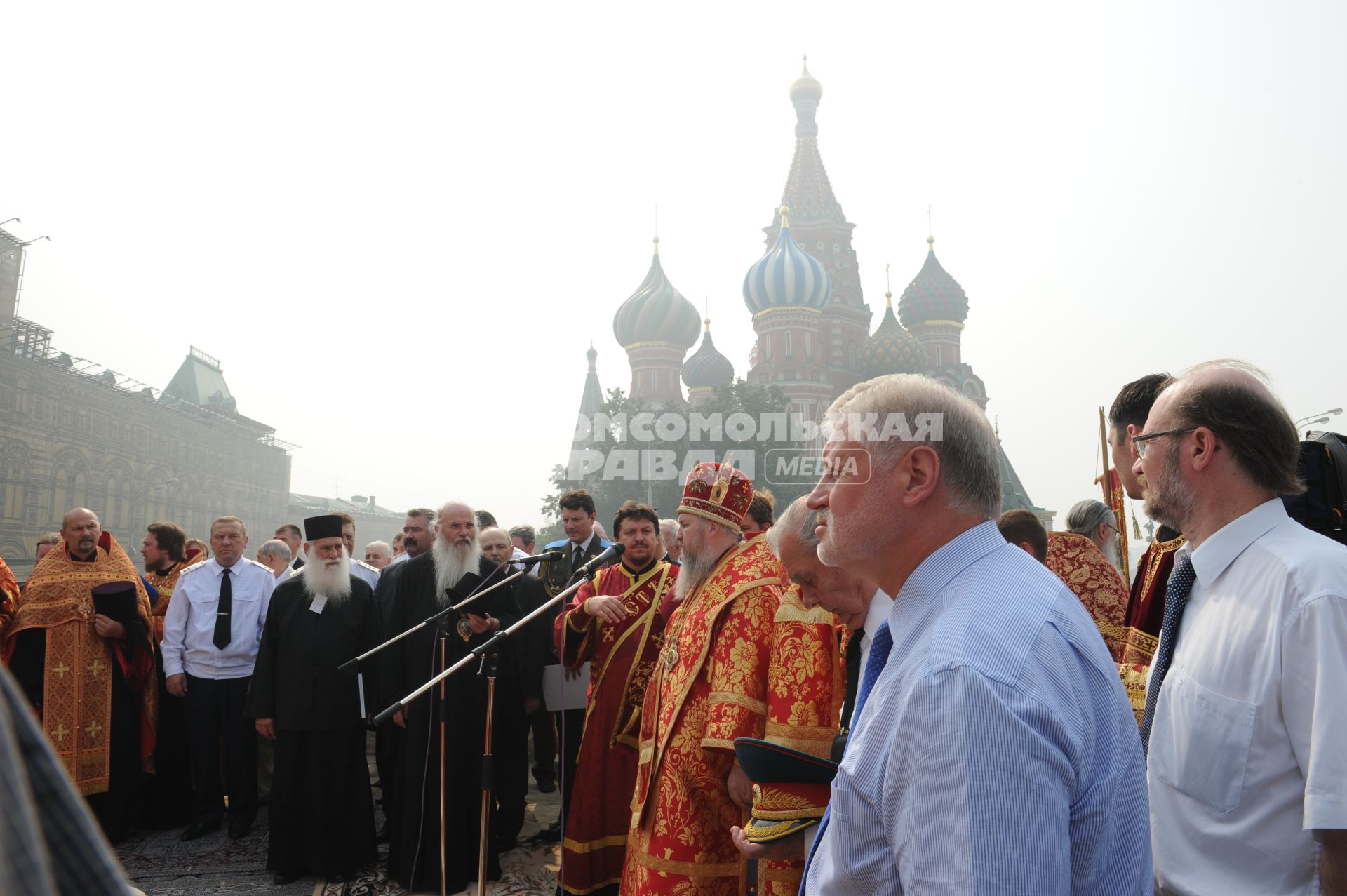 Празднование Дня воздушно-десантных войск (ВДВ)на Красной площади, Москва, 2 августа 2010 года. Армия. На фото: спикер Совета Федерации Сергей Миронов.