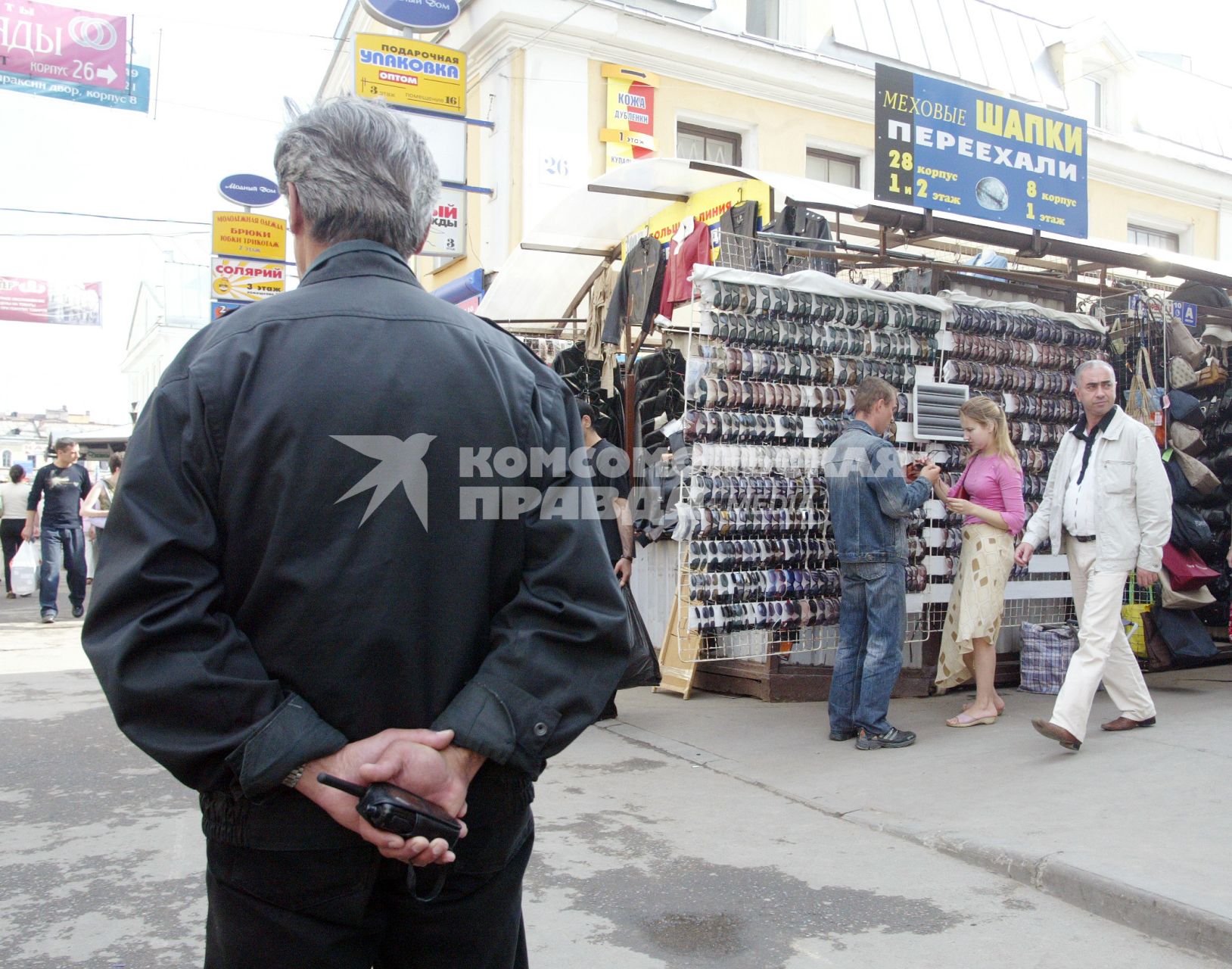 санкт-петербург 22.08.2006 . апраксин рынок