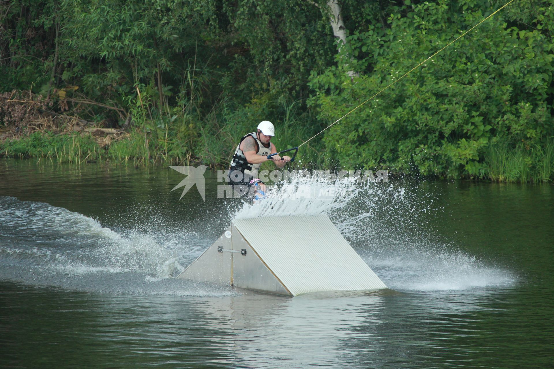 Спорт,  водный трамплин 30 июля 2010 активный отдых, прыжок