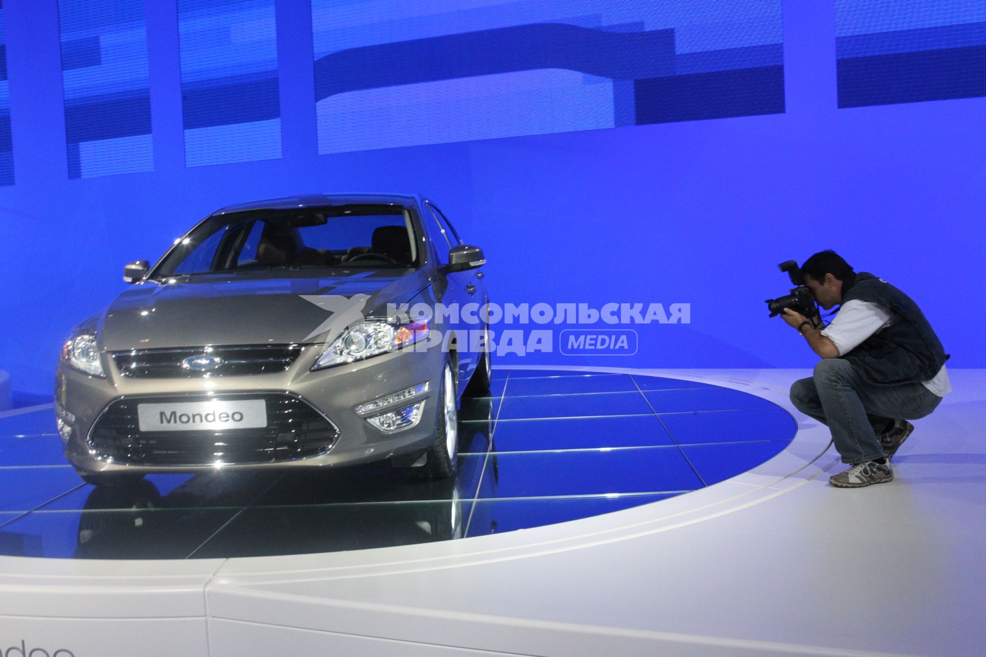 Открытие Московского международного автосалона - 2010, 25 августа 2010 года. FORD MONDEO. Форд Мондео.