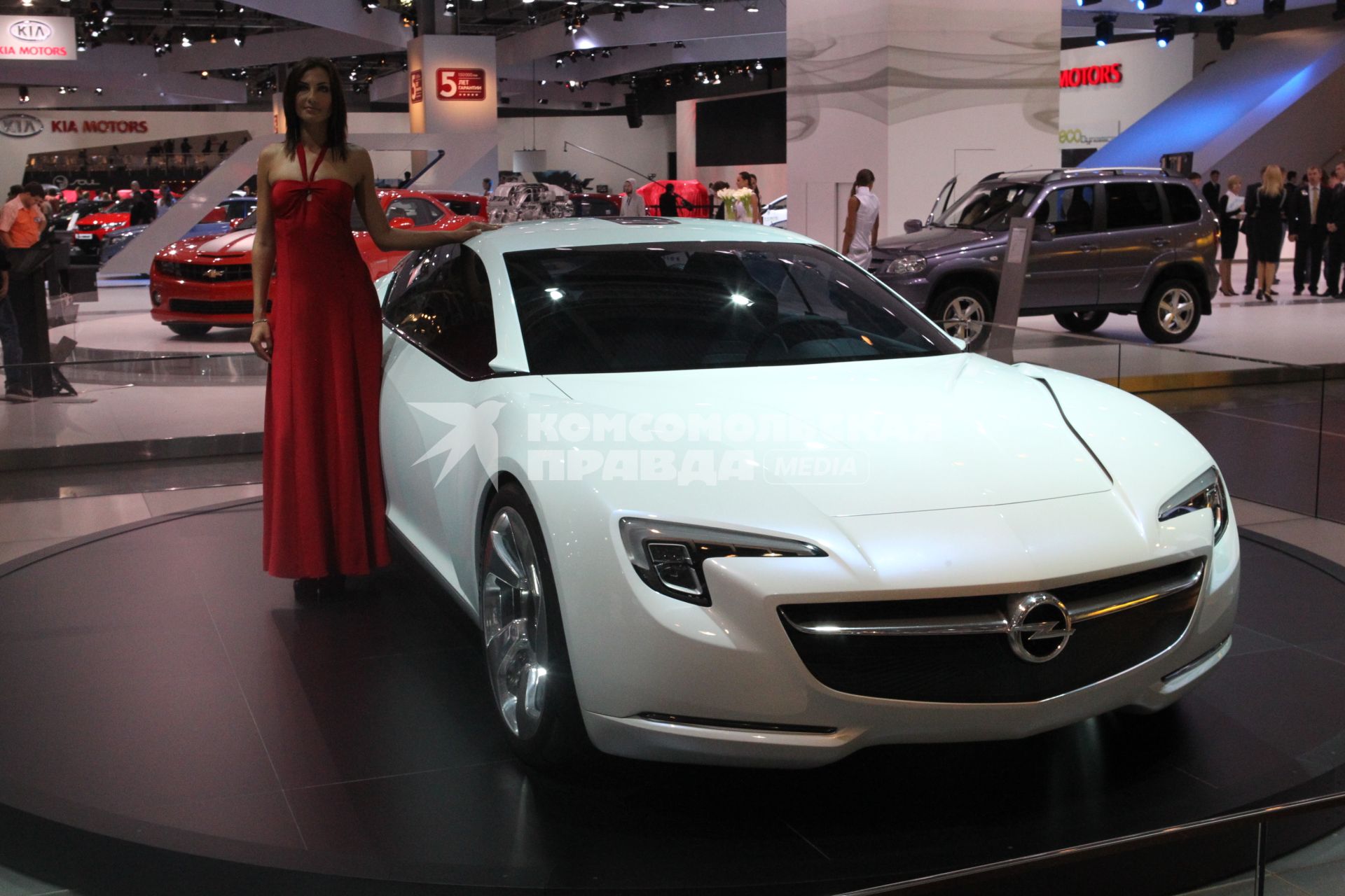 Открытие Московского международного автосалона - 2010, 25 августа 2010 года. ОПЕЛЬ (Opel)